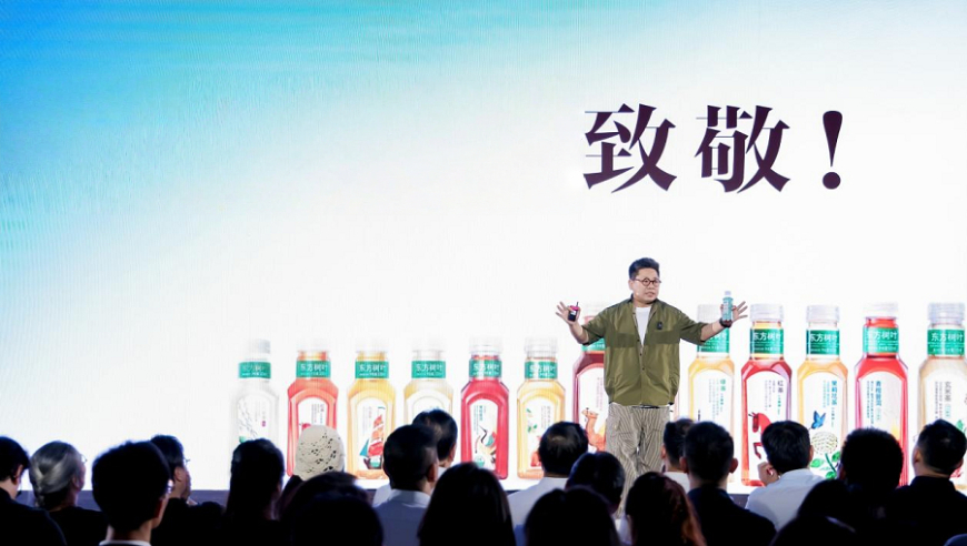 苗族女子出嫁多年将银帽带回娘家,308k每期文字3o8k玄机精选资料大全手機軟件特色,典故解疑_极速版V12.31